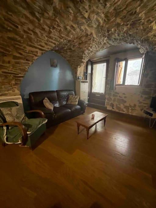 Charmante Cave Voutee 4 Personnes Saint-Jean-de-Fos 외부 사진