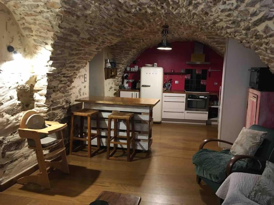 Charmante Cave Voutee 4 Personnes Saint-Jean-de-Fos 외부 사진